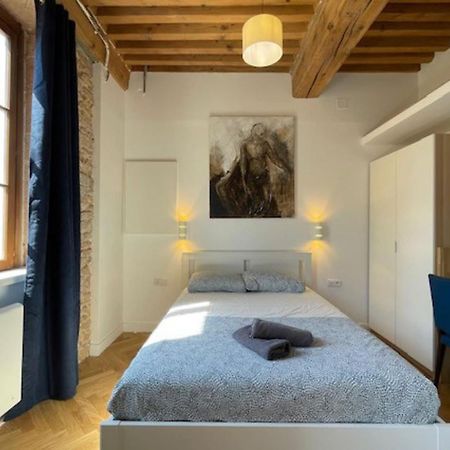 Le Petit St Pierre Charmant 2 Pers Valmy Lyon Exteriör bild