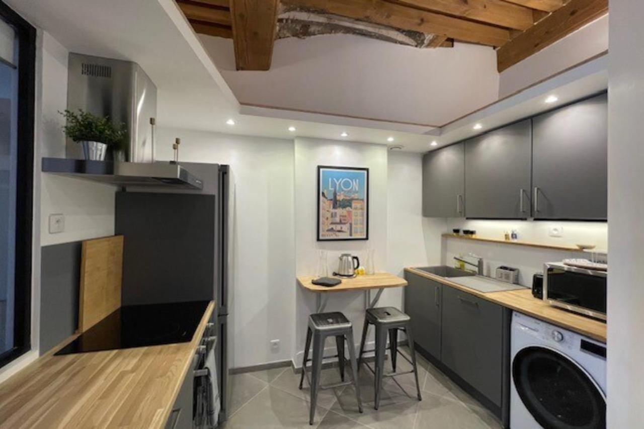 Le Petit St Pierre Charmant 2 Pers Valmy Lyon Exteriör bild